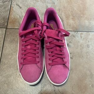 New Puma sneakers size 7.5 . Brand new